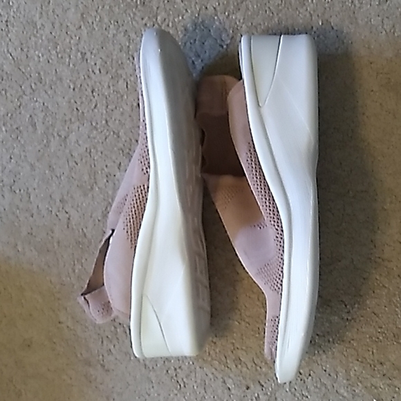 Women's New Dusty Rose Bzees Sandals, Size 10 - Picture 5 of 9